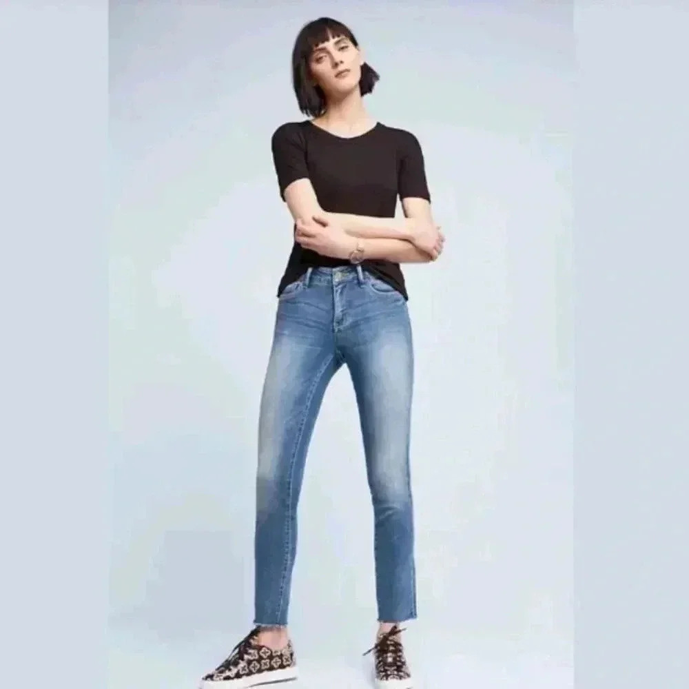 Anthropologie Pilcro‎ light wash straight leg jeans